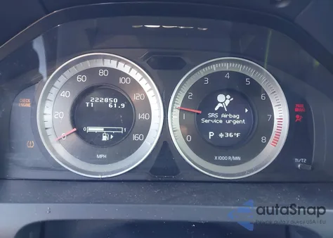 2013 Volvo S60 T5/T5 Platinum/T5 Premier/T5 Premier Plus z USA, uszkodzony, nr VIN YV1612FH6D2233322